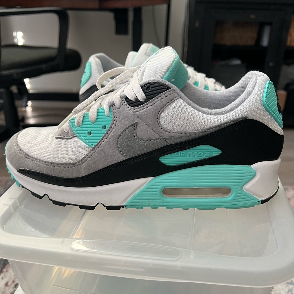 Nike WMNS Air VaporMax SE